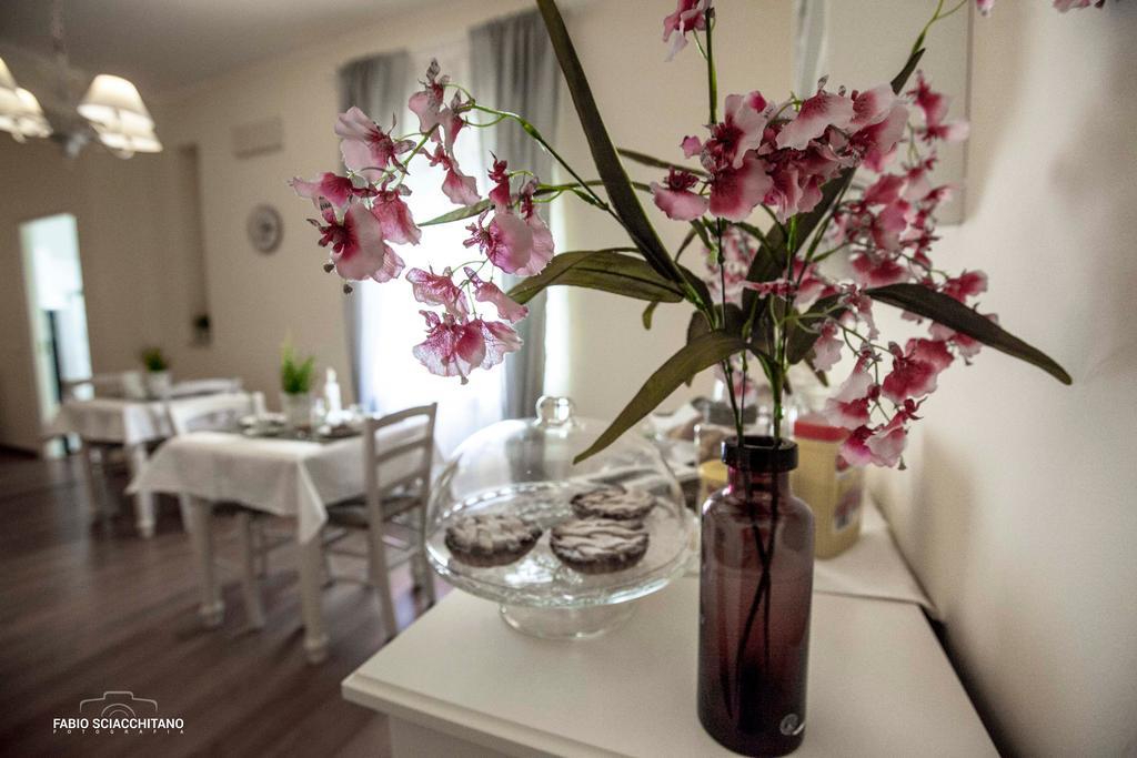 Ciuri Ciuri B&B Palermo Exteriör bild
